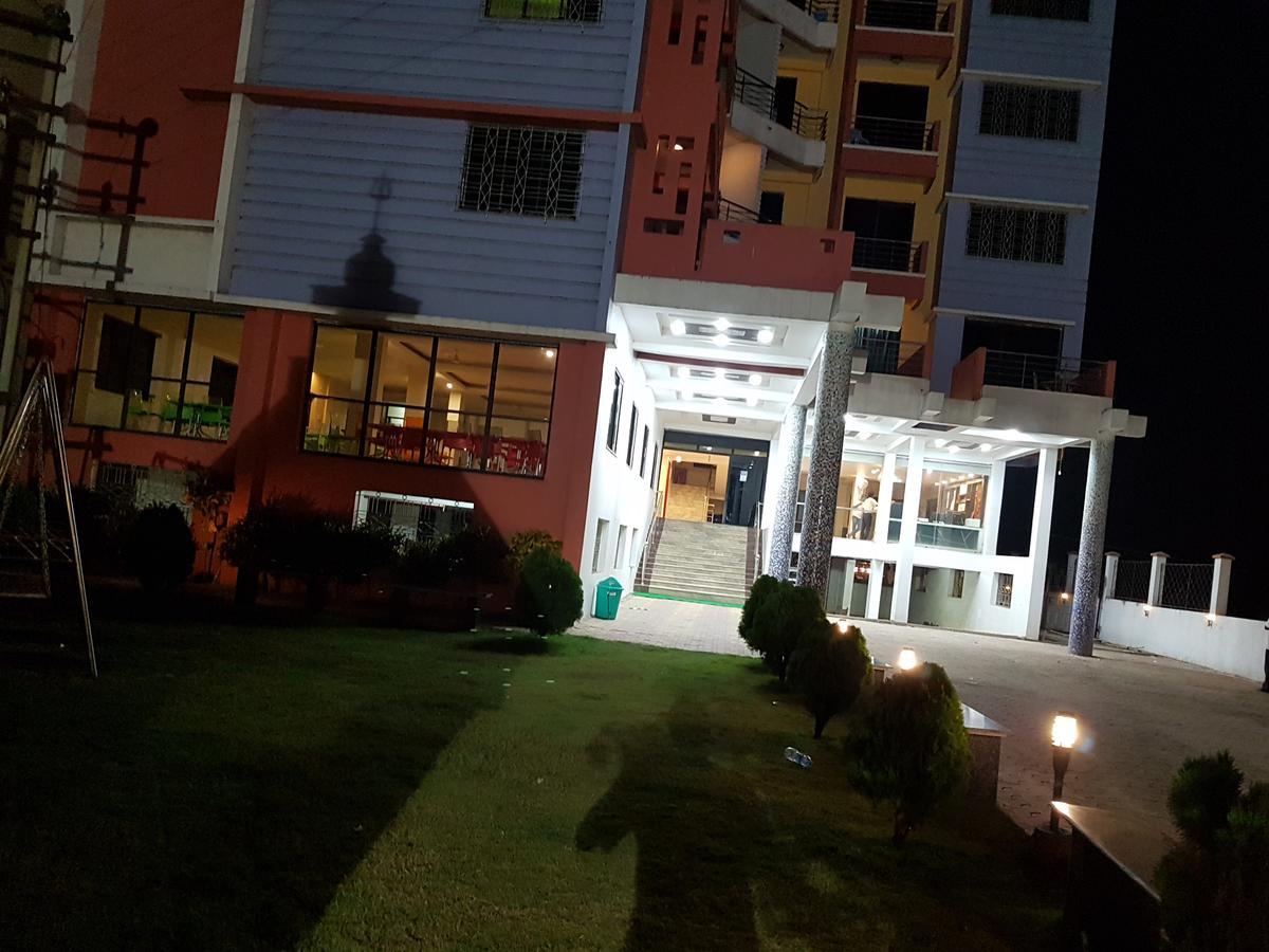 Swagatam International Hotel Tarapith Bagian luar foto