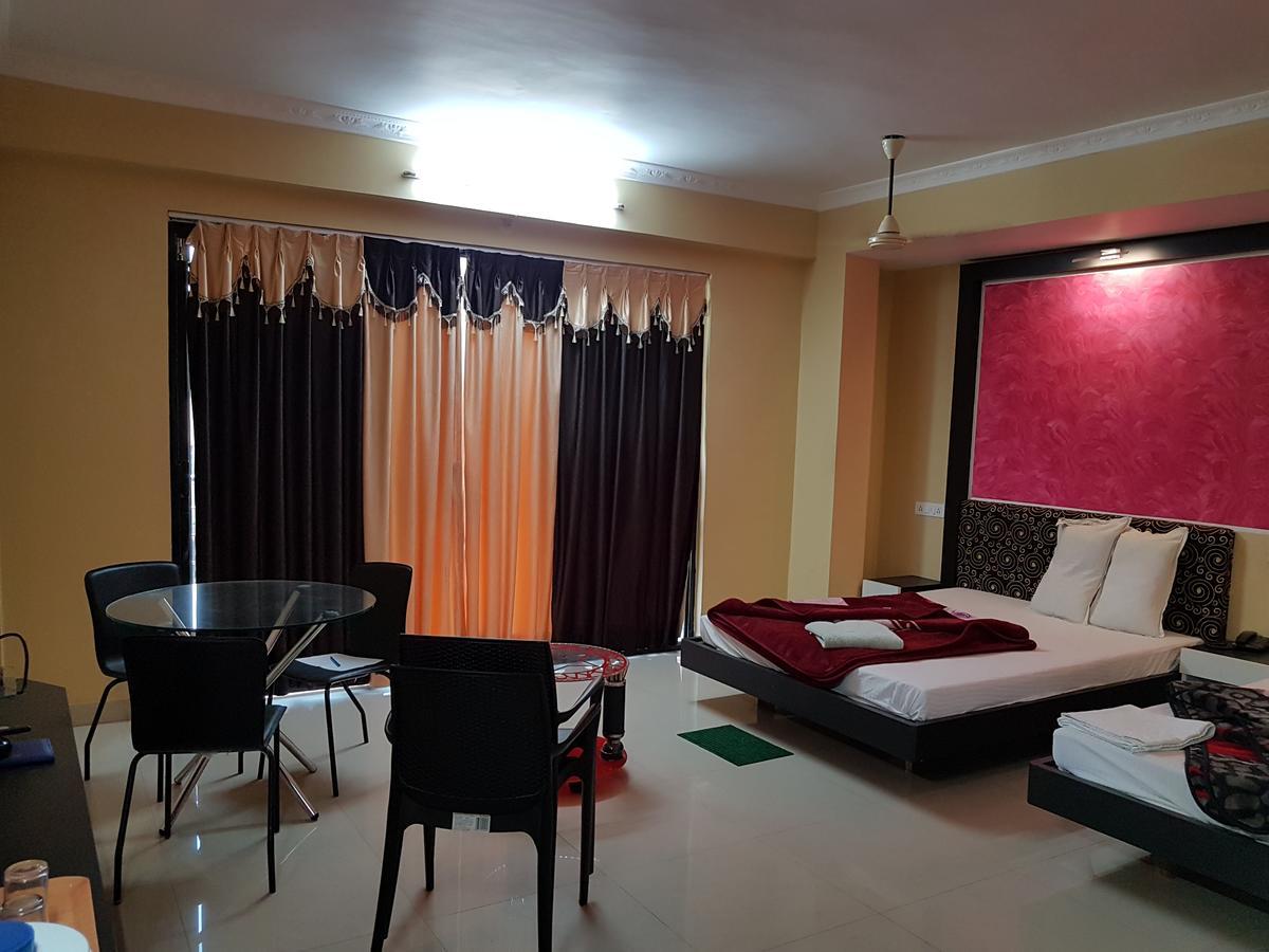 Swagatam International Hotel Tarapith Bagian luar foto