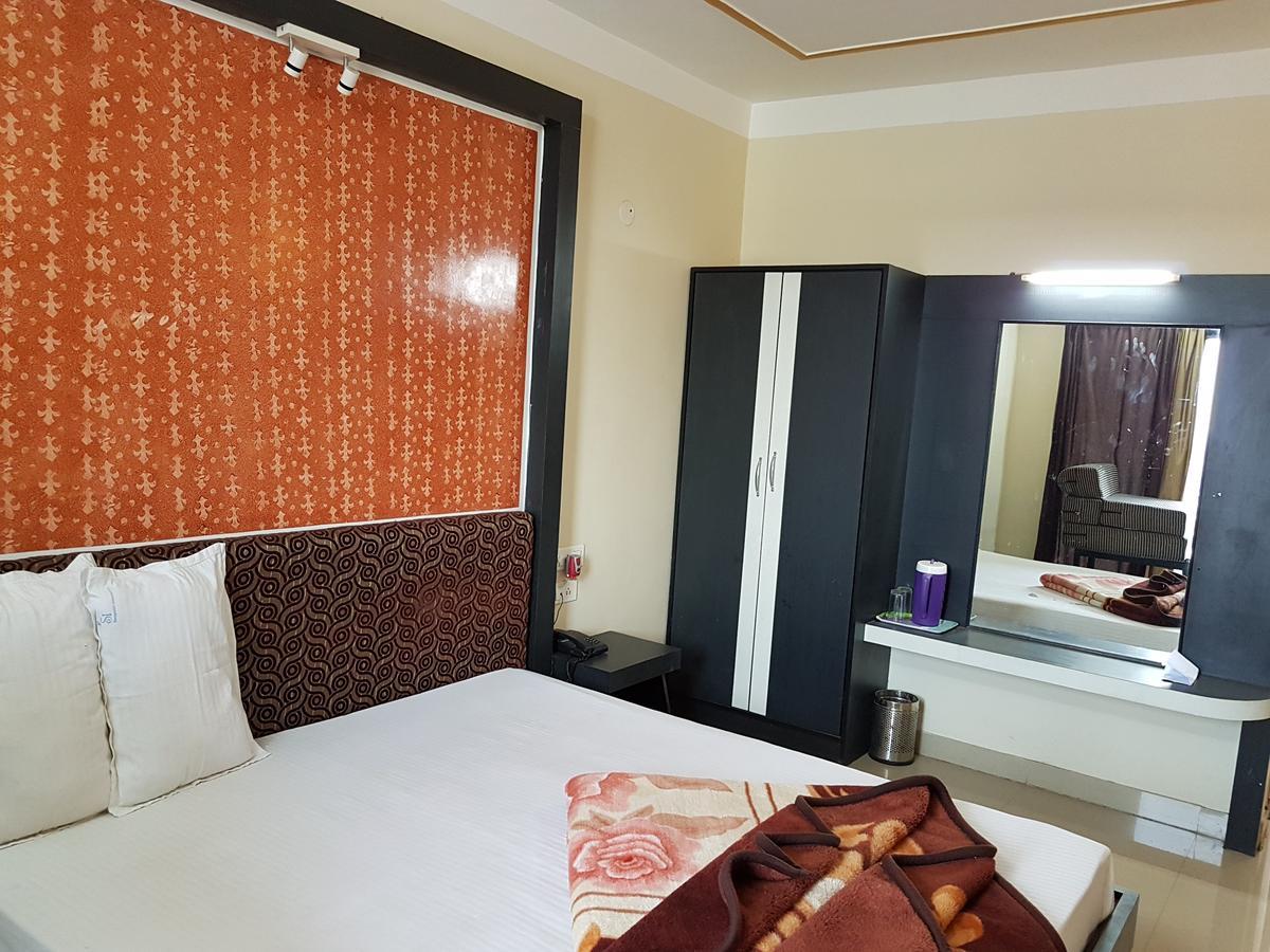 Swagatam International Hotel Tarapith Bagian luar foto
