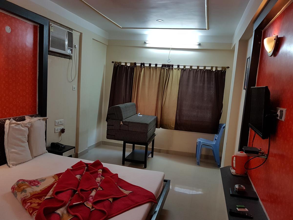 Swagatam International Hotel Tarapith Bagian luar foto