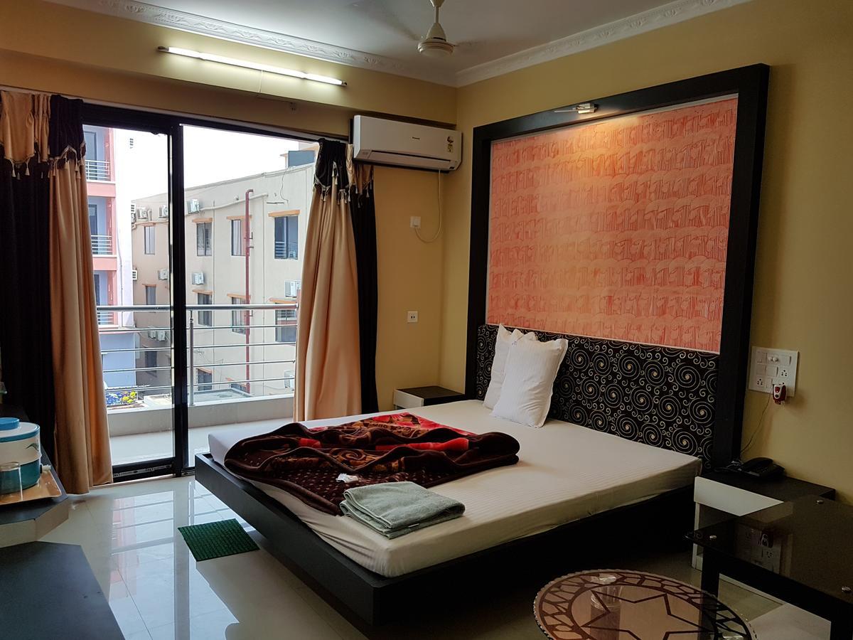 Swagatam International Hotel Tarapith Bagian luar foto