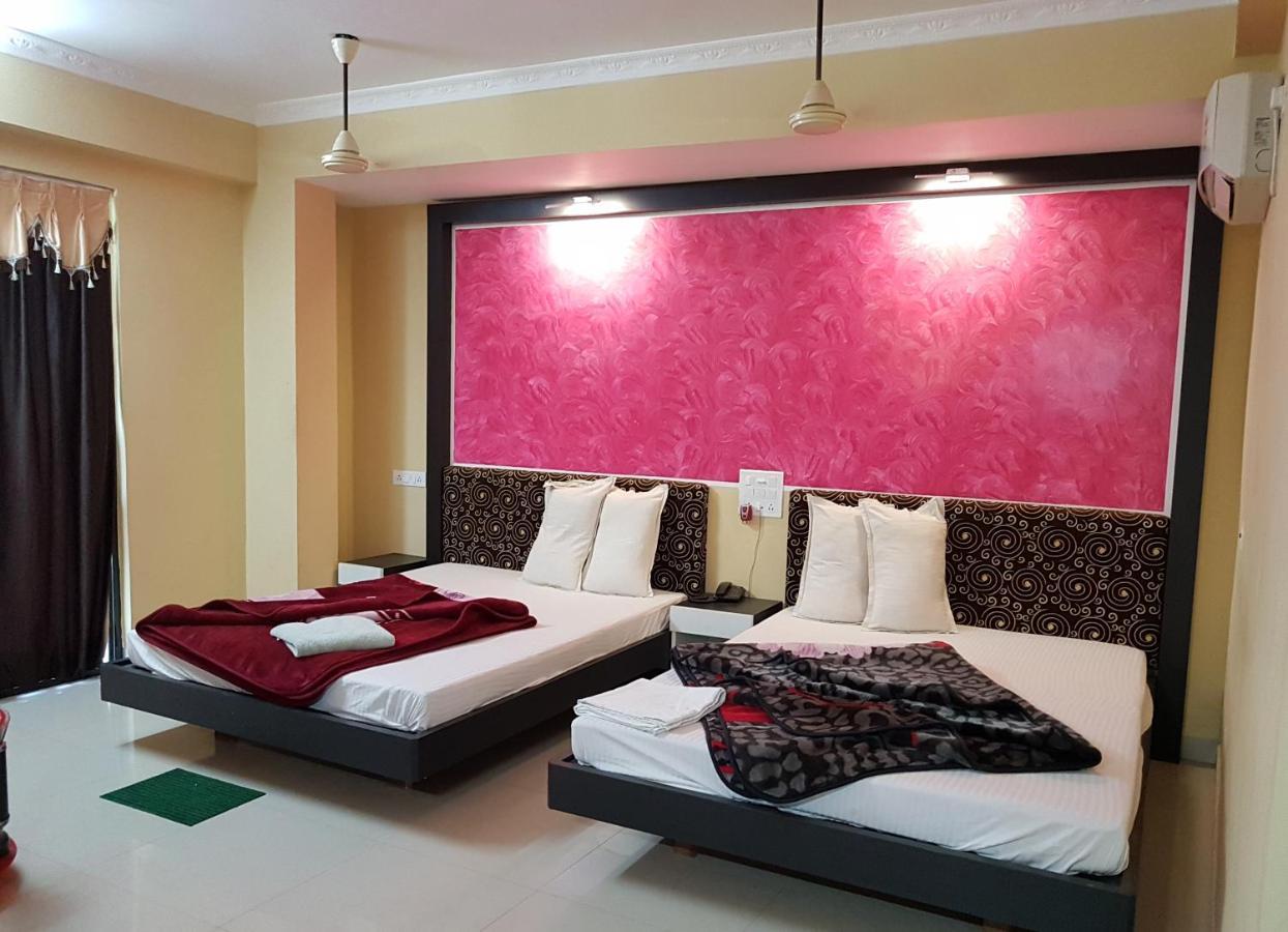 Swagatam International Hotel Tarapith Bagian luar foto