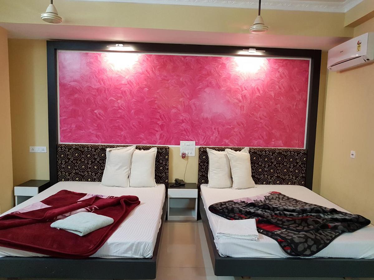 Swagatam International Hotel Tarapith Bagian luar foto